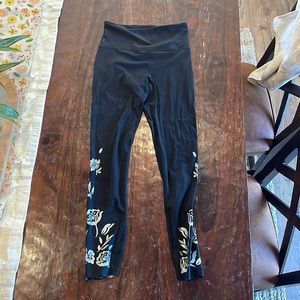 ATHLETA Elation Eyelet 7/8 tight xs/T